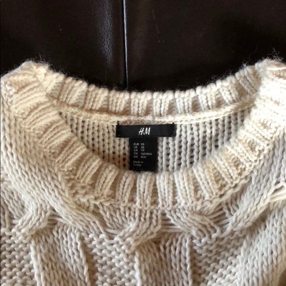 Cable sweater with zippers - Picture 3 of 5